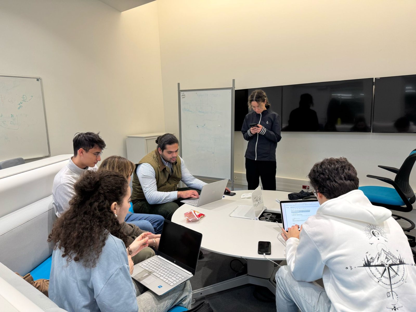 Séance collective d’un Atelier de Recherche Scientifique